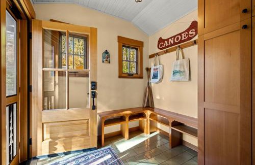Lakeside Chalet De Esquí | Flathead Lake Retreat