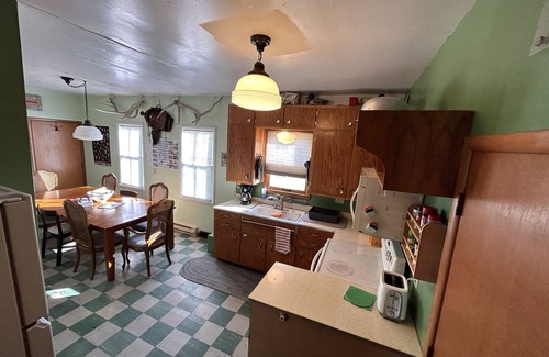 Robinson Casa | Flatland Lodge