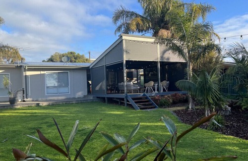 Christies Beach Casa | Flawless on Fenton Christies Beach