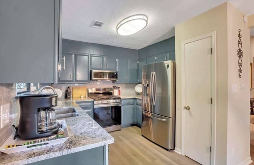 Stone Mountain Casa | Flawless recent renovation close to Stone Mountain