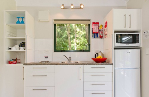 Cooks Beach Cabaña | Flaxmill Accommodation