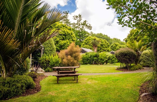 Cooks Beach Cabaña | Flaxmill Accommodation