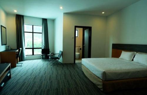 Larut Hotel | Flemington Hotel