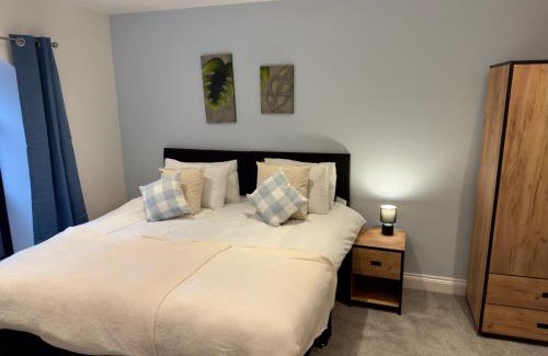 Gillingham Apartamento | Fletcher - A Converted Church Luxe Apartment