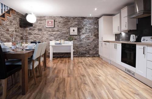Llanddowror Cabaña | Fletcher Coach House - 3 Bedroom Cottage - Pendine
