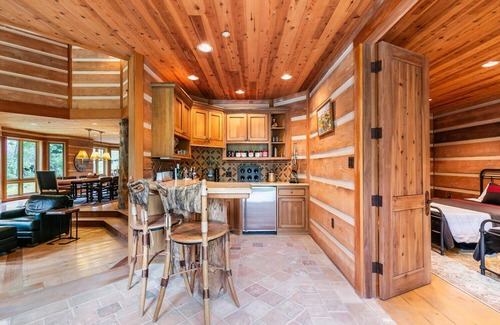Tahoe Pines Casa | Fleur Du Lac 21 By Tahoe Getaways - Lakefront Monthly Rental with Pool, Tennis, Gym, Boat Slip