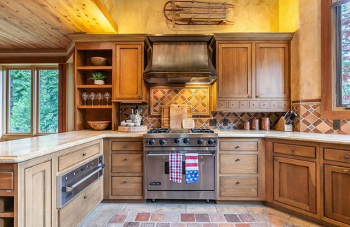 Tahoe Pines Casa | Fleur Du Lac 21 By Tahoe Getaways - Lakefront Monthly Rental with Pool, Tennis, Gym, Boat Slip