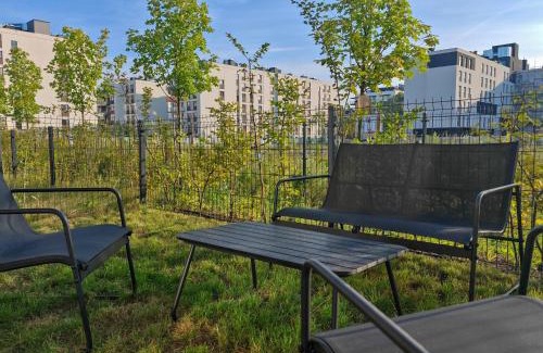 Praga Poludnie Apartamento | FLH Harmony Suite