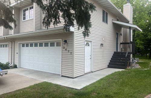 Fargo Casa | Flickertail cute clean home close to everything quiet neighborhood