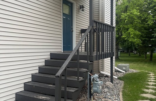 Fargo Casa | Flickertail cute clean home close to everything quiet neighborhood