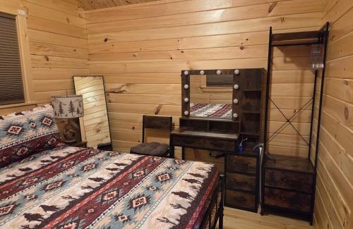 Jones Mills Cabina | Flint Rock Cabins - The Spear