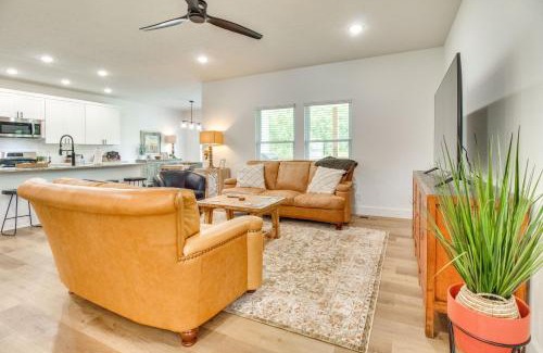 Flippin Casa | Flippin Vacation Rental Walk to White River!