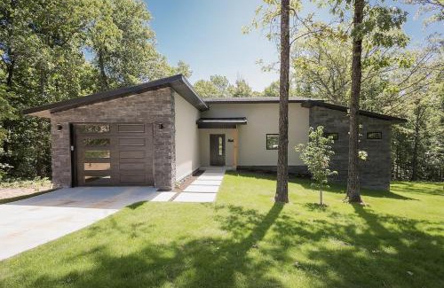 Bella Vista Chalet De Esquí | Flo Ride Chalet Hot tub Woodland viewsOn the Back 40 trail