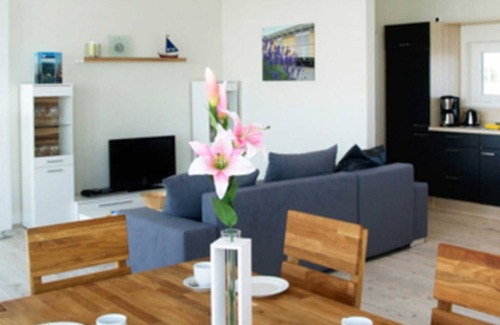Kroeslin Casa | Floating House 4 Oie with fireplace and pet - 01. Floating Houses (95 m²) with