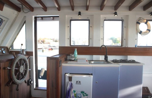 Batroun Alquiler De Eote | Floating Iris Boat in Batroun