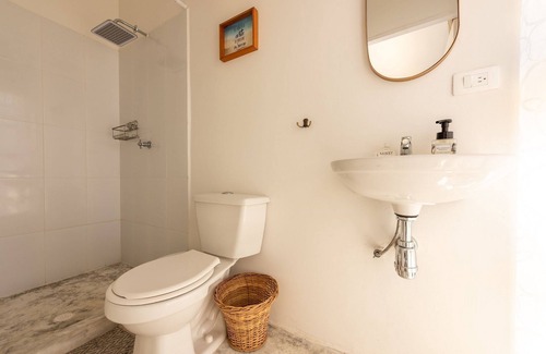 Bocachica Cabina | Flor de Loto Room /Pool/Wifi/Near Ocean