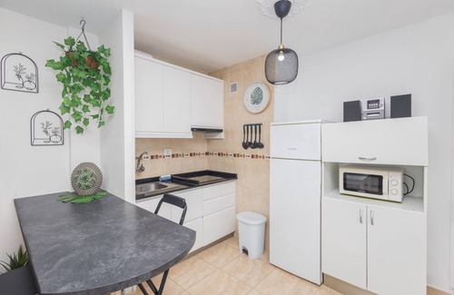 Sonnenland Apartamento | Floral Home - Large Private Terrace with Pool