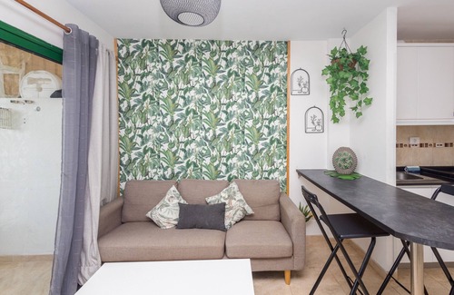 Sonnenland Apartamento | Floral Home - Large Private Terrace with Pool