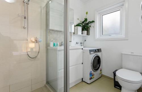 Epsom Casa | Flora and Fauna Unit with garden and deck