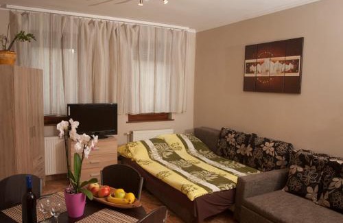 Gyula Apartamento | Flora Apartman