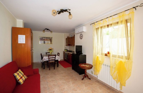 Torrevecchia Teatina Apartamento | Flora house sea and mountain view. All are welcome!!!