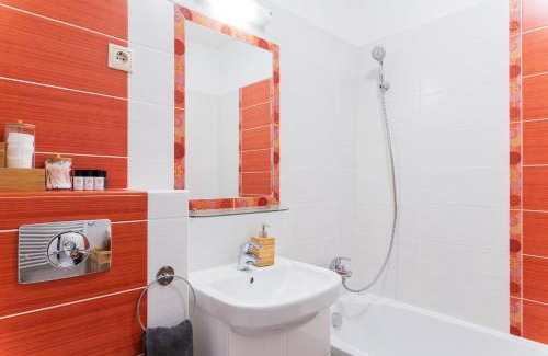 Ferencvaros Apartamento | Floral Apartment - NEW in town