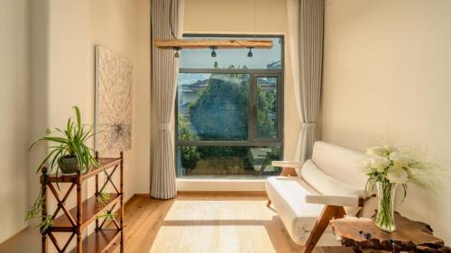 Tengchong Casa | Floral Hotel Tengchong Wuwenju B&B