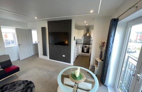 Peterborough Casa | Florence Coach-House-Parking-WIFI King bedroom & double bedroom
