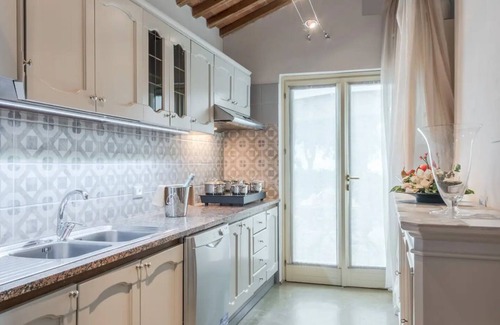 Monsummano Terme Villa | Florence & Tuscany. Pool, jacuzzi, parking and... relax