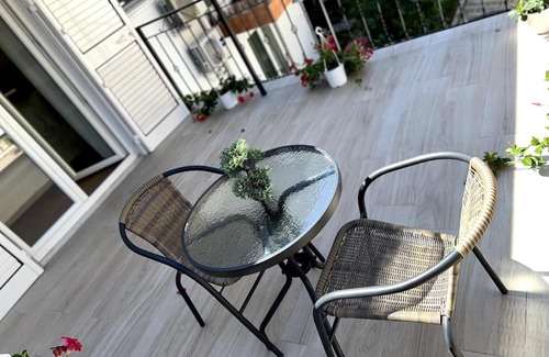 Tirana Apartamento | Florents 1-Bd Villa, free parking and garden