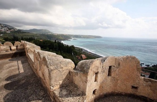 Praia a Mare Casa | Floresta Castle for 6 people sea view