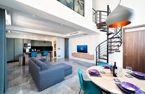 Floriana Apartamento | Florette Suite 2BR with Stunning Lounge Terrace in Floriana by ArcoBnb