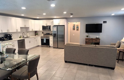 Sebastian Highlands Casa | 🍹🌞 Florida Getaway! New Pool Heater, Fenced Yard,Close to River and Beaches!