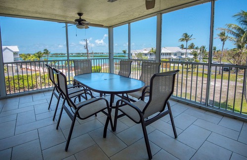 Marathon Villa | Florida Keys 2BR Villa w/ Porch | No Hidden Fees