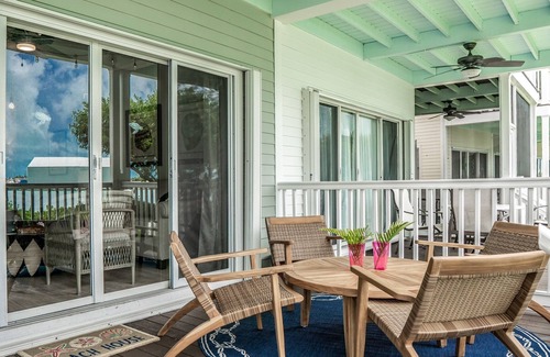 Marathon Casa | Florida Keys Paradise Getaway | Private Beach Club Access | Spectacular Sunsets