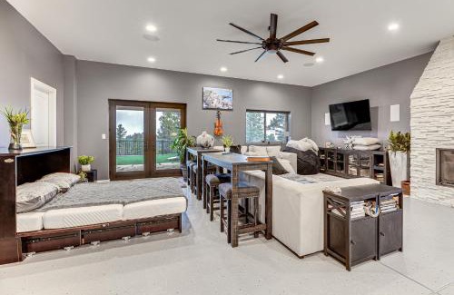 Lake George Casa | Florissant Home with Hot Tub, Putting Green and Views!