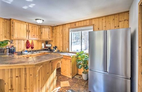 Florissant Apartamento | Florissant Studio: 3 Mi to Fossil Beds Nat'l Park!
