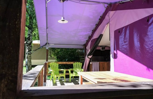 Saint-Antonin Noble Val Casa | Flower Camping les Gorges de l'Aveyron **** - P'tite Free standard 32m² (2 bedrooms) Covered terrace without toilet 5 people