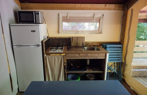 Saint-Antonin Noble Val Casa | Flower Camping les Gorges de l'Aveyron **** - Freeflower Premium 38m² (2 bedrooms) with bathroom for 5 people
