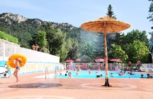 Anduze Chalet De Esquí | Flower CAMPING FAUVETS *** - Chalet OTTAWA Premium 33m2 (3 bedrooms) + covered terrace 14m2 + Air conditioning + LV + Plancha 6 persons