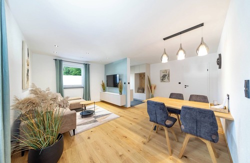 Tiefgraben Apartamento | Flower magic on Lake Mondsee