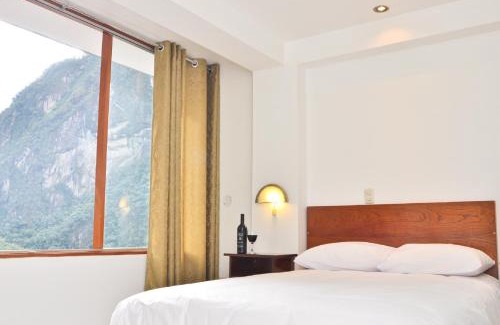 Aguas Calientes Hotel | Flower's House MachuPicchu