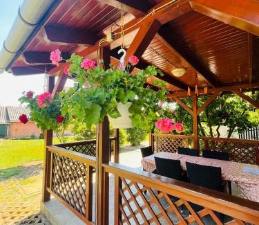 Tiszafured Apartamento | Flower Tisza Vendégház