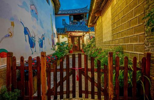 Dayan Old Town Casa | Flower Without Boundary 凡花无界