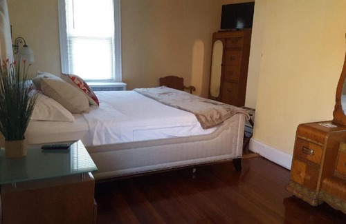 Queens Apartamento | Flushing Meadows-Queensboro Hill Gem