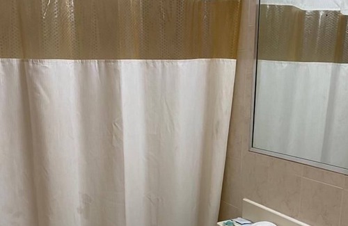 Queens Hotel | Flushing Motel
