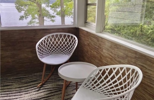 Canandaigua Cabaña | FLX Guest House: Canandaigua Lakefront Scandi Style Cottage