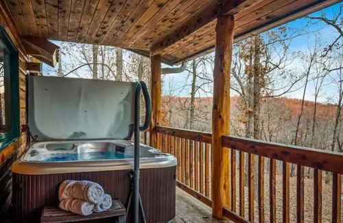 Compton Cabina | Fly Away Cabin- ¡Moderno, sereno y conveniente!