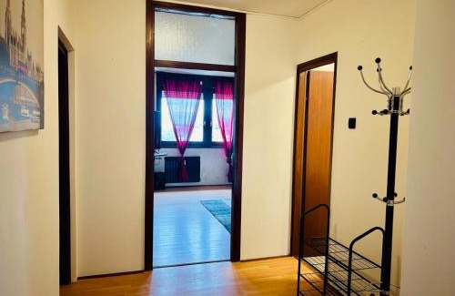 Velika Gorica Apartamento | Fly by Suite - Zagreb Airport - 0-24h Self check in&out - Parking on site