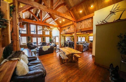 Missoula Casa | Fly Fisherman's Lodge en el río Bitterroot, Lolo Mt